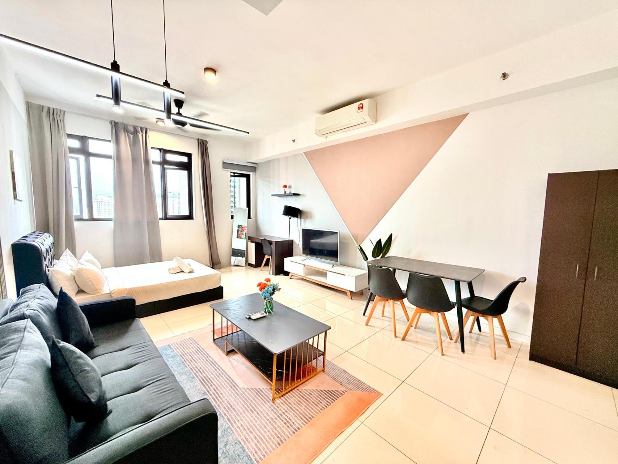 Chambers Suites By Fsb — Photos 1